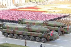 Tên lửa KN-08 của Triều Tiên. Ảnh: Yonhap