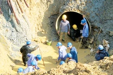 Đường ống nước Sông Đà về Hà Nội đã nhiều lần bị vỡ vì chất lượng ống hiện tại.