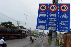 Toàn bộ biển báo hạn chế tốc độ vô lí sẽ được tháo bỏ xong trước ngày 1/3/2016 theo "lệnh" của Bộ trưởng Đinh La Thăng (ảnh: VOVGiaothong)