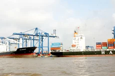 Hàng hóa thông qua các cảng biển của Việt Nam có thể duy trì tốc độ tăng trưởng từ 8 - 9% và nhu cầu có thể vượt cung vào năm 2018 tại các cảng ở khu vực phía Bắc. Ảnh Internet