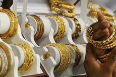 Giá vàng giảm đầu tuần