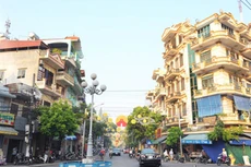 Thành phố Hải Dương đang triển khai một số gói thầu chỉnh trang vỉa hè. Ảnh: St