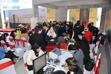 Cất nóc công trình D’. Le Pont D’or – Hoàng Cầu