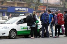 Tới nay mới chỉ có một số ít hãng taxi giảm giá cước, các hãng còn lại dự kiến giảm nhỏ giọt 300 - 500 đồng/km.