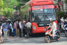 Doanh nghiệp và nhà xe phải kê khai lại hoặc thông báo giảm giá cước phù hợp với mức giảm giá của xăng dầu.