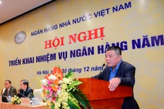 Chủ tịch HĐQT BIDV Trần Bắc Hà phát biểu ý kiến tại Hội nghị Triển khai nhiệm vụ ngân hàng năm 2016. Tại Hội nghị này, ông Hà đã đề cập nhiều giải pháp để đẩy mạnh công tác cải cách hành chính của ngành Ngân hàng.