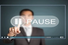 Doanh nghiệp tạm dừng có thời hạn hoặc không thời hạn đều tăng mạnh so với cùng kỳ năm trước.