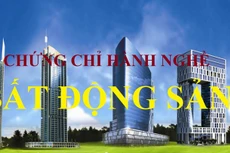 Luật Bất động sản 2014 (Điều 62) quy định các tổ chức, cá nhân tham gia môi giới bất động sản phải được cấp chứng chỉ hành nghề. Ảnh: Nhã Chi st