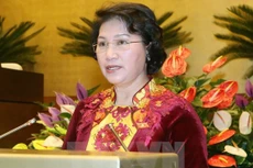 Chủ tịch Quốc hội rời Hà Nội, lên đường thăm hữu nghị chính thức Lào