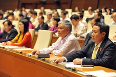 Các đại biểu làm việc những ngày cuối cùng của kỳ họp 11. Ảnh: Giang Huy