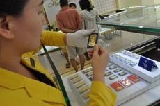 Giá vàng sụt giảm vài chục nghìn đồng sáng nay. Ảnh:Lệ Chi.