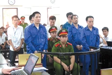 Các bị cáo tại phiên tòa. Ảnh: Nguyễn Quỳnh