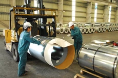 Vai trò quan trọng của khu vực tư nhân trong phát triển kinh tế - xã hội được thể hiện rõ hơn qua Hiến pháp và hệ thống pháp luật hiện hành. Ảnh: LTT