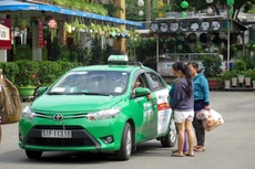 Mai Linh là một trong những hãng taxi đã giảm giá cước. Ảnh: Hoàng Hải - TTXVN