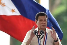 Tổng thống Duterte xin lỗi vì sai sót trong danh sách quan chức dính líu buôn bán ma túy. Ảnh: CNBC.