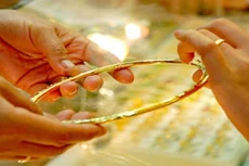 Giá vàng quay đầu tăng mạnh, chênh lệch với thế giới còn 500 nghìn đồng