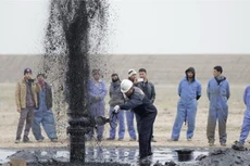 Việc dự trữ dầu tăng hơn 6 triệu thùng trong tuần qua đã đẩy tổng dự trữ của Mỹ lên 536 triệu thùng, mức kỷ lục mới - Ảnh: Aljazeera.