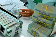 Tính đến 27/4/2016, tín dụng (nội, ngoại tệ) toàn hệ thống đạt 4,83 triệu tỷ đồng, tăng 3,57% so với cuối 2015.