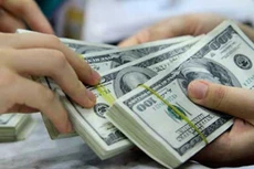 Nếu tổ chức tín dụng vẫn mong muốn khách hàng tiếp tục gửi ngoại tệ, đặc biệt là USD thì việc “tri ân”, bù đắp lợi ích cho khách hàng là điều dễ hiểu.