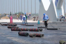 Hầu hết các gói thầu tại Dự án Đường 5 kéo dài đã chậm tiến độ kéo dài, không đạt mục tiêu đề ra ban đầu. Ảnh: Việt Lâm