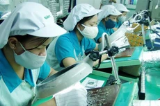 Thu hút FDI: TP.HCM bị Đồng Nai, Bình Dương bỏ xa