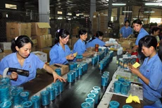 Tiến độ thực hiện các chính sách, chương trình hỗ trợ DNNVV thời gian qua rất chậm. Ảnh: Hồng Kỳ