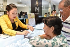 Giá vàng miếng SJC giảm vào phiên cuối tuần.