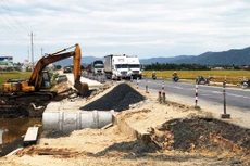 Gói thầu số 14, Dự án mở rộng Quốc lộ 1 qua Phú Yên do Cienco8 thi công năm 2015 từng bị cắt chuyển khối lượng cho nhà thầu khác thực hiện do không đảm bảo tiến độ. Ảnh: H.V St