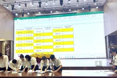 Quang cảnh phiên đấu giá. Ảnh: UBND huyện Ứng Hòa