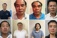 Các đối tượng từ trái qua phải: Bùi Thanh Bình - Tổng Giám đốc Công ty Việt Trung, Nguyễn Văn Bình, Ngô Tiến Cương, Nguyễn Duy Nghiệp, Nguyễn Xuân Tốt, Nguyễn Văn Đức, Lê Xuân Định, Nguyễn Trường Giang. Ảnh: Bộ Công an