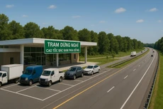 Trên tuyến cao tốc Bắc - Nam phía Đông đến nay đã có 10 trạm dừng nghỉ/trạm tạm, đang triển khai xây dựng 21 trạm. Ảnh: TL