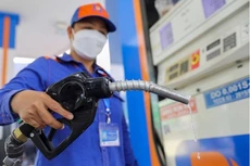 Chiều 9/1, giá xăng dầu tăng tiếp, xăng RON 95 là 21.010 đồng/lít