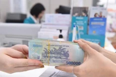 Hàng loạt khoản phí sẽ được Bộ Tài chính điều chỉnh giảm 50% để hỗ trợ người dân và doanh nghiệp