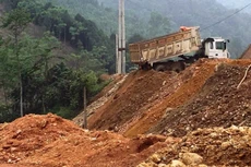 Thiếu bãi đổ thải, nhà thầu gặp khó