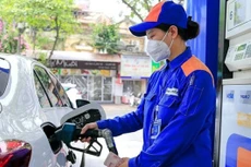 Ngày 24/4, giá xăng dự kiến sẽ bật tăng trở lại sau 2 phiên điều chỉnh giảm