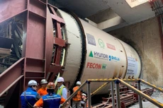 Sau khi vận hành máy đào TBM đầu tiên, máy TBM thứ 2 mang tên "Táo bạo" đã được đưa vào hoạt động.