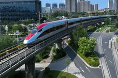 Phó Thủ tướng Trần Hồng Hà chỉ đạo xem xét đề xuất làm đường sắt tốc độ cao của Vinspeed