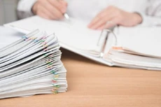 Có phải tổ chức đấu thầu các dịch vụ thuê lại?