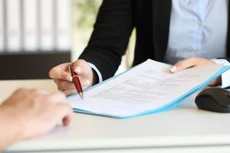 Có được chỉ định gói thầu sử dụng vốn sản xuất, kinh doanh?