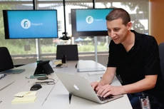 Nick Fox, Phó chủ tịch phụ trách về các sản phẩm truyền thông