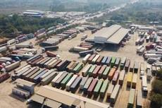 Quảng Ninh lên phương án 'giải cứu' hơn 1.500 container bị mắc kẹt ở Móng Cái