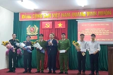 BIDV khen thưởng lực lượng công an, bộ đội và bảo vệ đã tham gia bắt đối tượng cướp ngân hàng