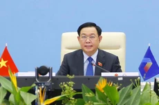 Đại hội đồng AIPA 42: Chủ tịch Quốc hội Vương Đình Huệ ký Thông cáo chung tại Phiên toàn thể thứ hai