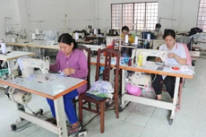 Tỉnh Bến Tre phấn đấu 100% nhân khẩu sống trong hộ cận nghèo có BHYT