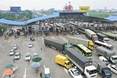 Bộ trưởng GTVT yêu cầu Giám đốc Sở GTVT các địa phương có biện pháp xử lý dứt điểm tình trạng ùn tắc ở các chốt kiểm dịch. Ảnh minh họa: Tiền phong.