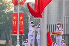 Lễ thượng cờ mừng Quốc khánh ở Lăng Chủ tịch Hồ Chí Minh