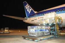 Toàn bộ 400.000 liều vắc xin Covid-19 chứa trong 5 thùng container lạnh được lưu kho TCS ngay khi tiếp nhận. Ảnh minh họa: CTV