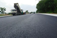 Gói thầu xây dựng thuộc Dự án Duy tu, sửa chữa đường ĐH513 được đấu thầu qua mạng nhưng 4 tháng sau mới công bố kết quả lựa chọn nhà thầu. Ảnh chỉ mang tính minh họa. Nguồn Internet