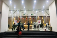 Sáng 19/5, 6 F1 vợ chồng nguyên GĐ Hacinco mắc dương tính SARS-CoV-2