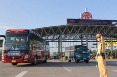 Đề xuất bỏ yêu cầu tiêm vắc xin, xét nghiệm âm tính khi đi lại liên tỉnh